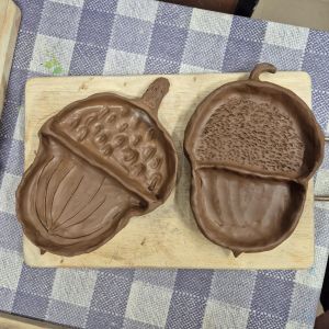 lepimy w glinie - dwa żołędzie