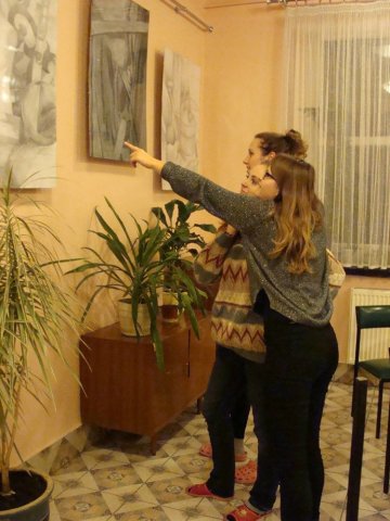 MAGIA ŚWIATŁA I CIENIA - wystawa prac uczestników Młodzieżowego Koła Rysunku i Malarstwa - Bursa nr 1 w Poznaniu - 7.11.2013 - instruktor Krzysztof Musiał