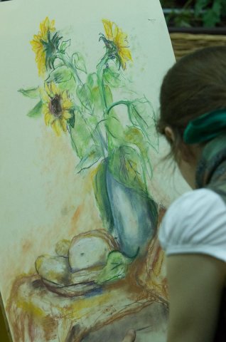 Nasz chleb powszedni - portret piekarza i próba zmierzenia się z narysowaniem chleba i bułki oraz dzielenie się chlebem po jego narysowaniu