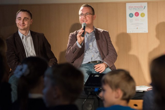 Pisz muzykę, to proste! - warsztaty kompozytorskie, spotkanie, dyskusje Prowadzący: Łukasz Urbaniak, Marek Raczyński, Bartosz Michałowski Organizatorzy: Stowarzyszenie Miłośników Sztuki Vis Artis, Młodzieżowy Dom Kultury nr 2 Autor zdjęć: Bartosz Sei