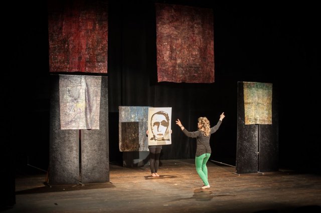 Spektakl Projektu Teatralnego pt.: &quot;Wystawa&quot;  fotograf - Krystian Sobkowiak