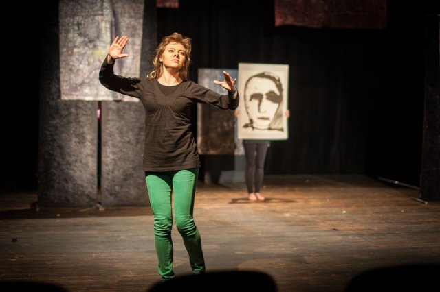 Spektakl Projektu Teatralnego pt.: &quot;Wystawa&quot;  fotograf - Krystian Sobkowiak