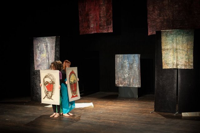 Spektakl Projektu Teatralnego pt.: &quot;Wystawa&quot;  fotograf - Krystian Sobkowiak