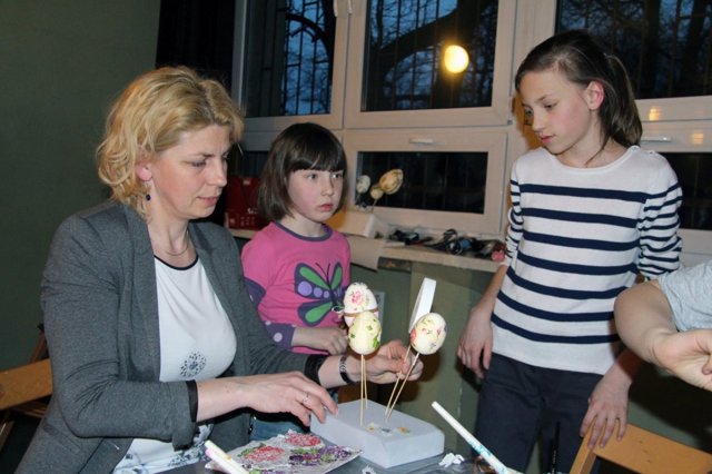 Rodzinne Spotkania ze Sztuką, Wokół Wielkanocnego Jajka, 25.03.2015 r., MDK nr 2
