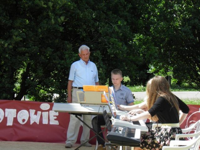 MDK wspiera Rodzinne Pogotowia Opiekuńcze - Festyn Na Cytadeli - CZERWIEC 2012
